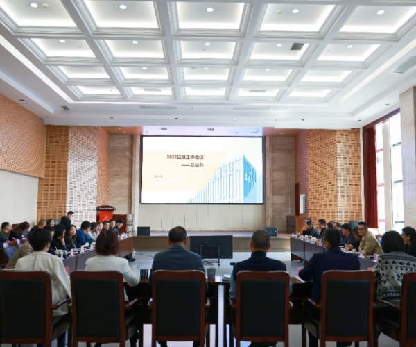 为（内部）客户提供价值，，，，，，为实现“领跑”赋能加速